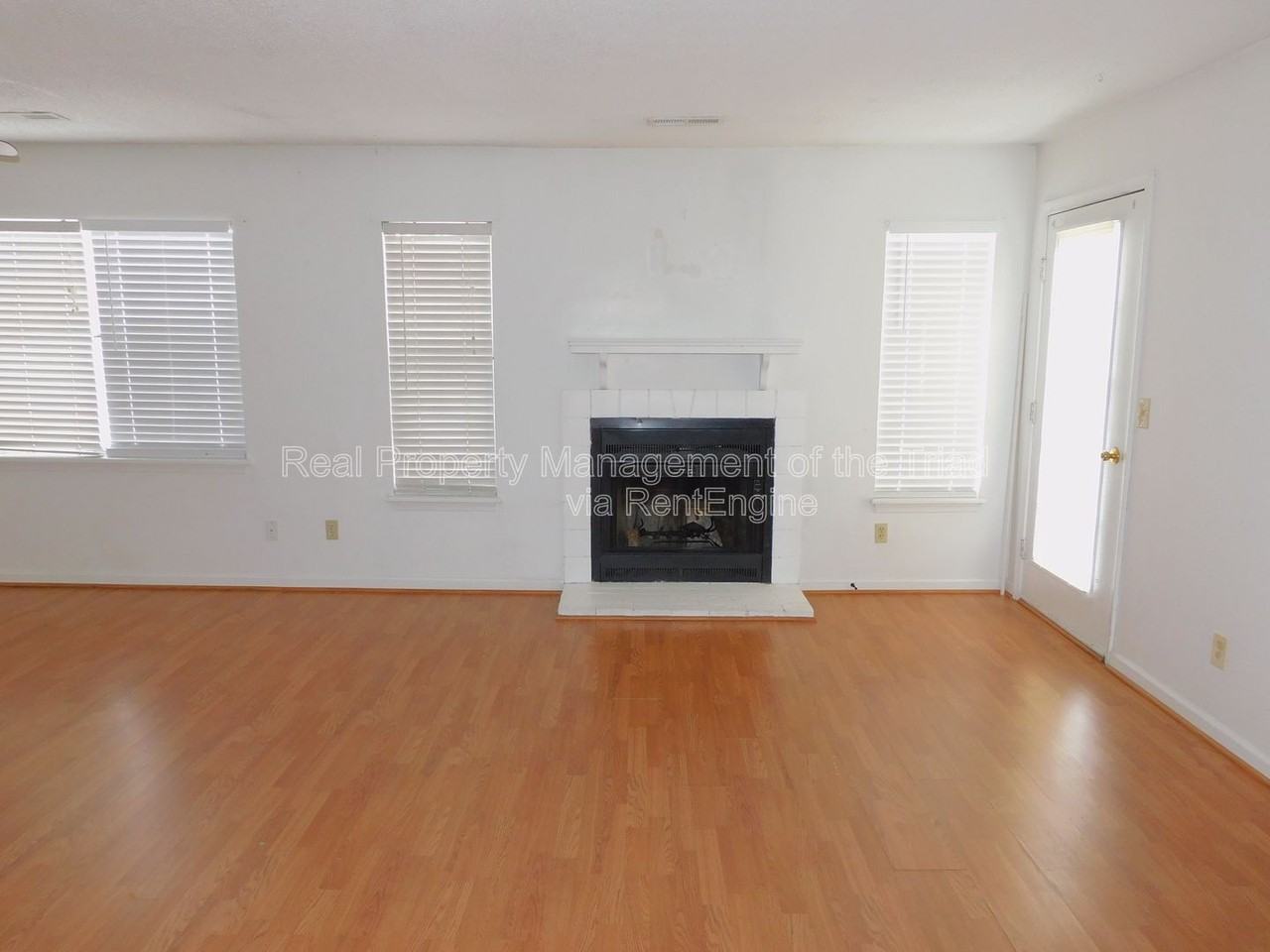 4324 Edith Ln - Photo 2 of 17