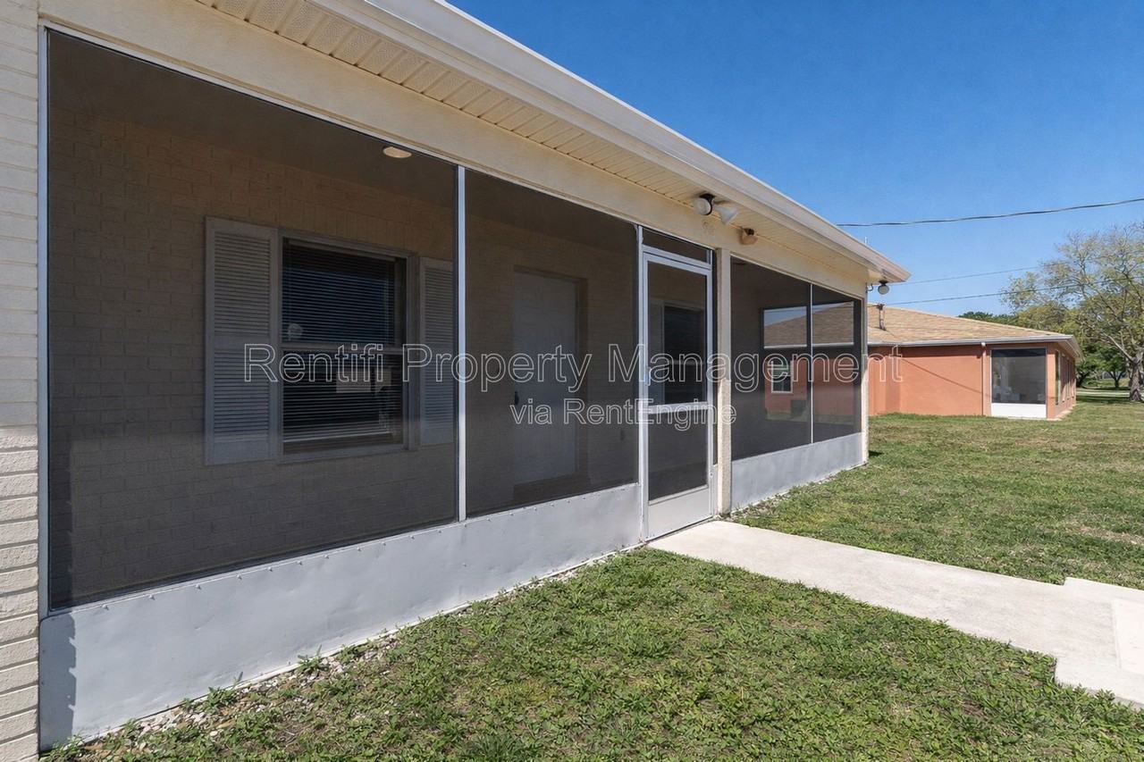 208 Ichabod Ave - Photo 5 of 25