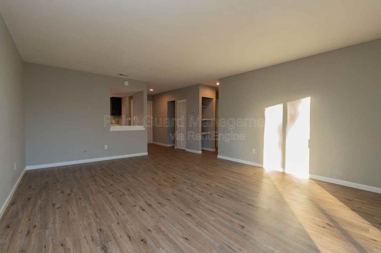 515 W 30th St N #4 - Photo 7 of 28