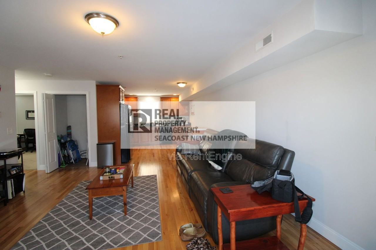 20 Hanson St #4 - Photo 4 of 25