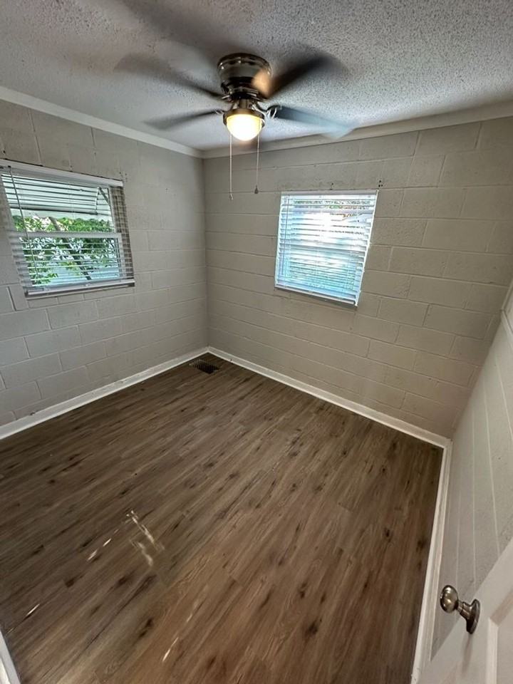 124 Wood St - Photo 5 of 5