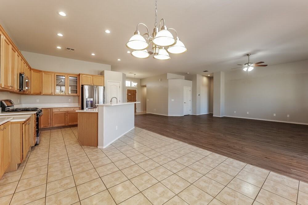 5560 W Crystal Rain Pl - Photo 6 of 16