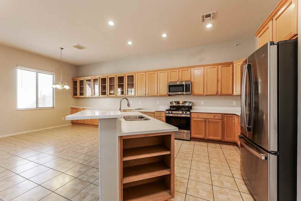 5560 W Crystal Rain Pl - Photo 7 of 16