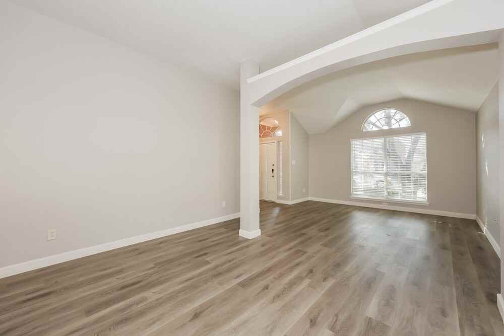 5002 Wordsworth Dr - Photo 5 of 16