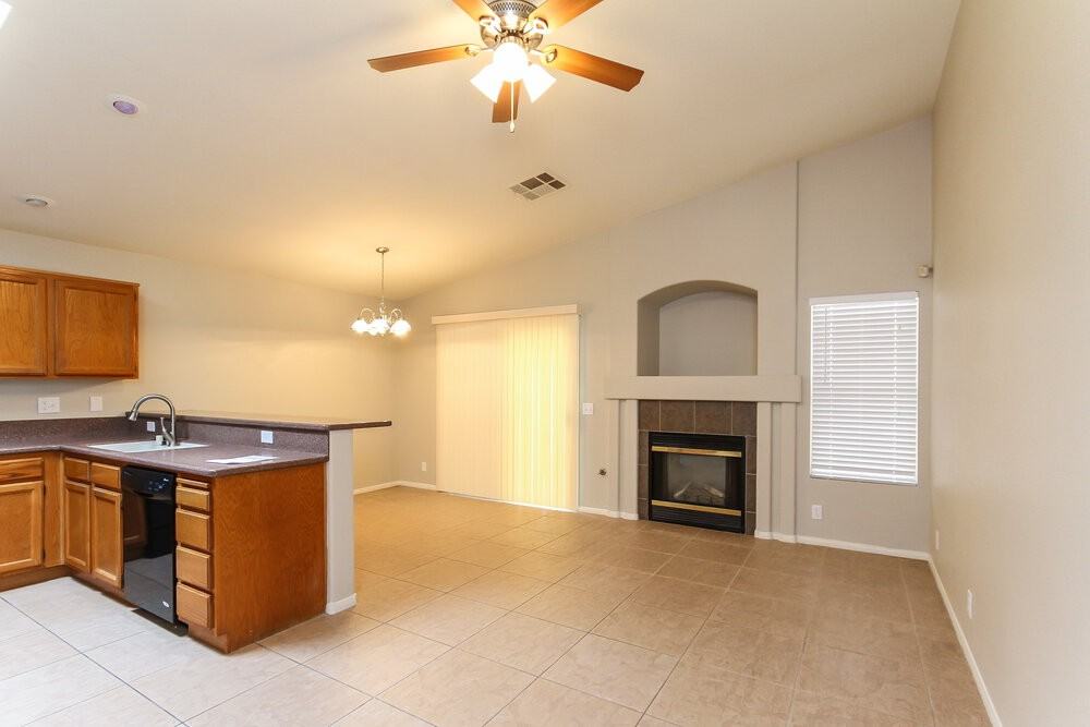 932 Clubview Dr - Photo 6 of 12