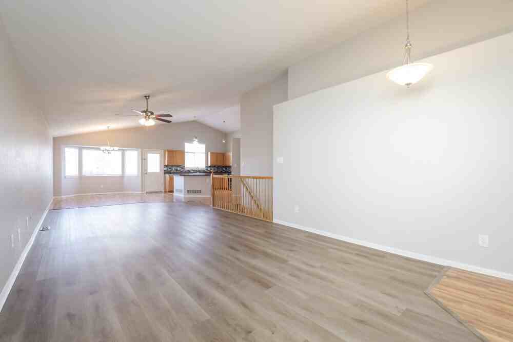 11594 Oswego St - Photo 6 of 17