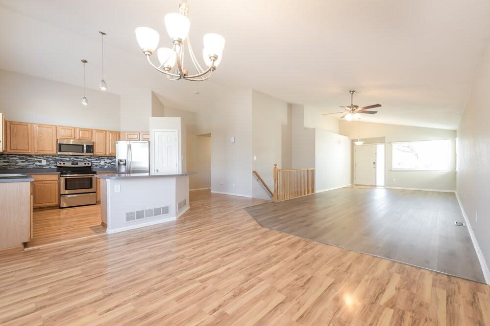 11594 Oswego St - Photo 7 of 17