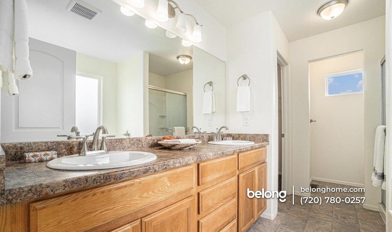 1613 102nd Avenue Ct - Photo 2 of 11