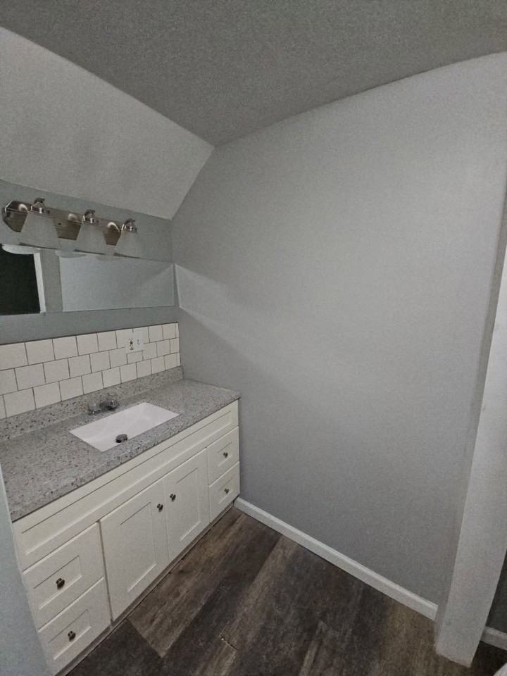 170 Park Ave #201 - Photo 3 of 7