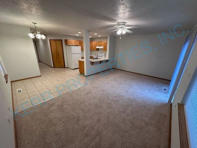 1594 Ne Cleveland Ave - Photo 3 of 22