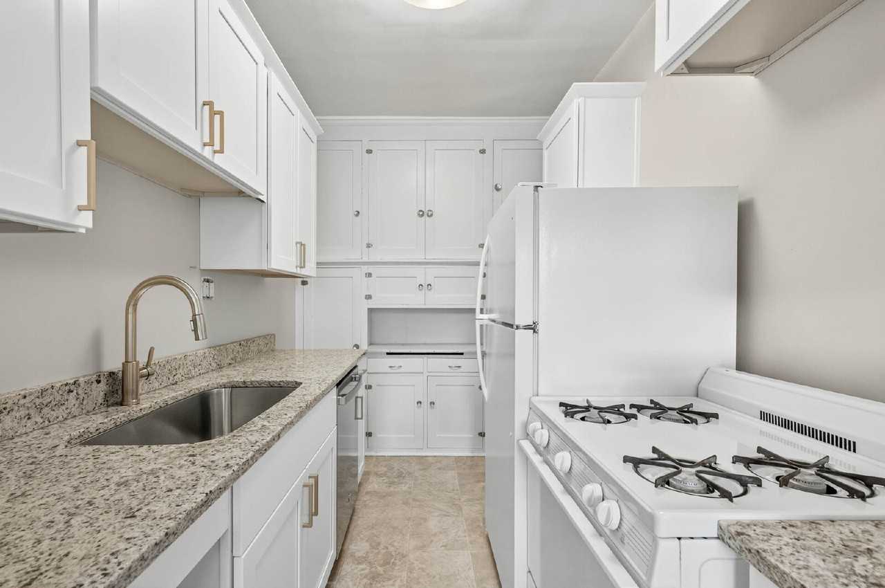 2103 Harriet Ave #301 - Photo 7 of 17