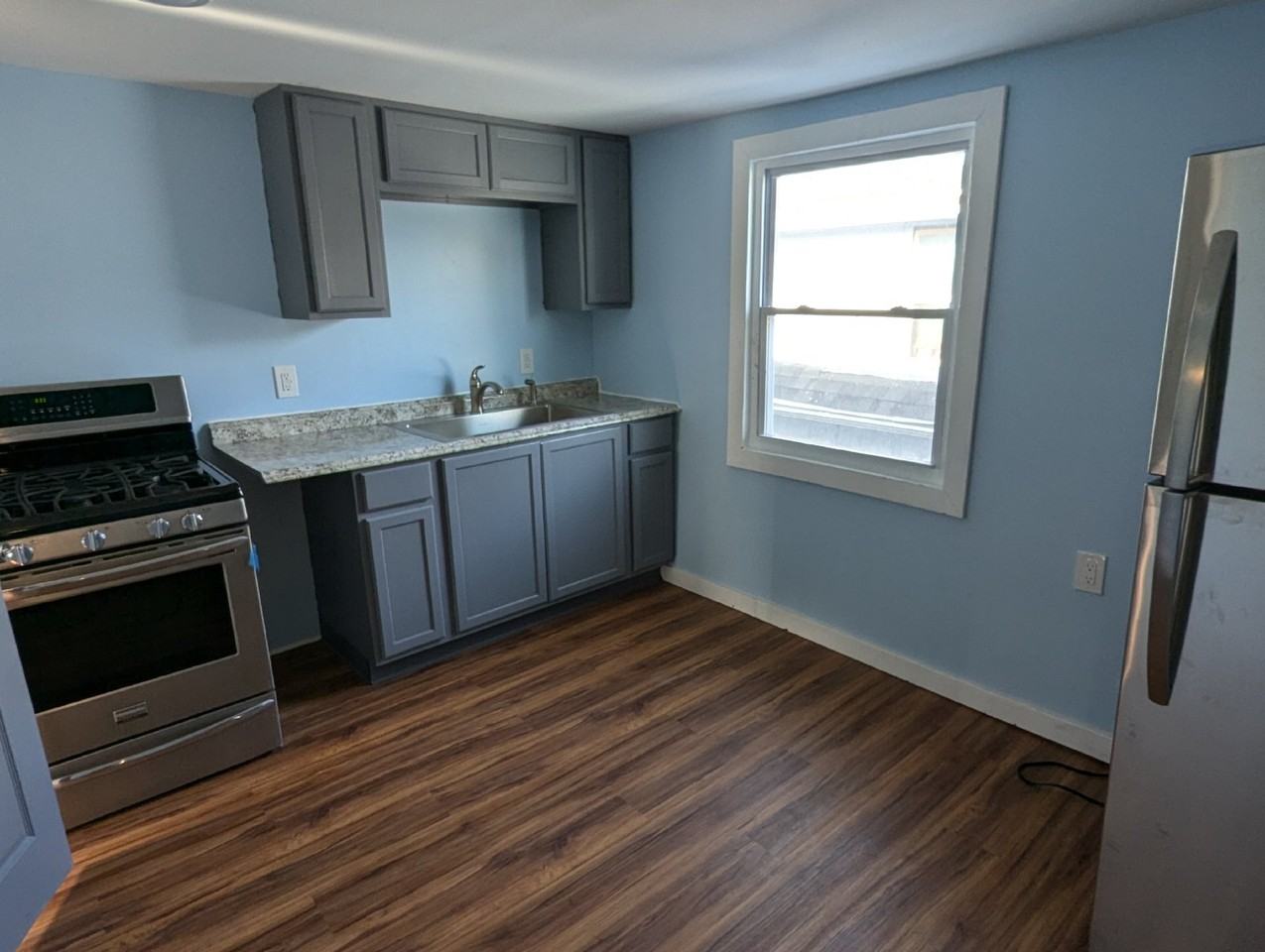 128 Poultney Ave - Photo 3 of 14