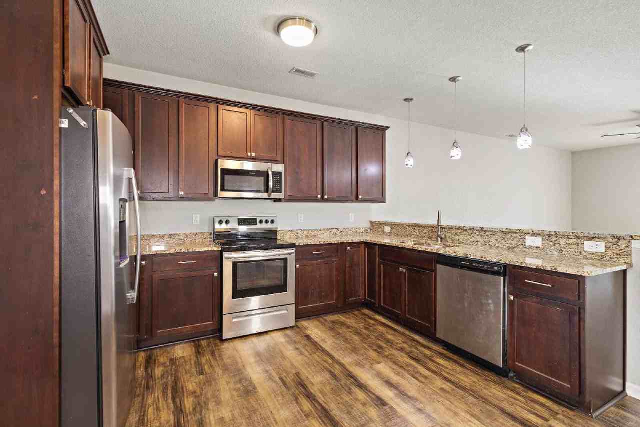 200 Seasons Cir Unit 803 - Photo 3 of 11