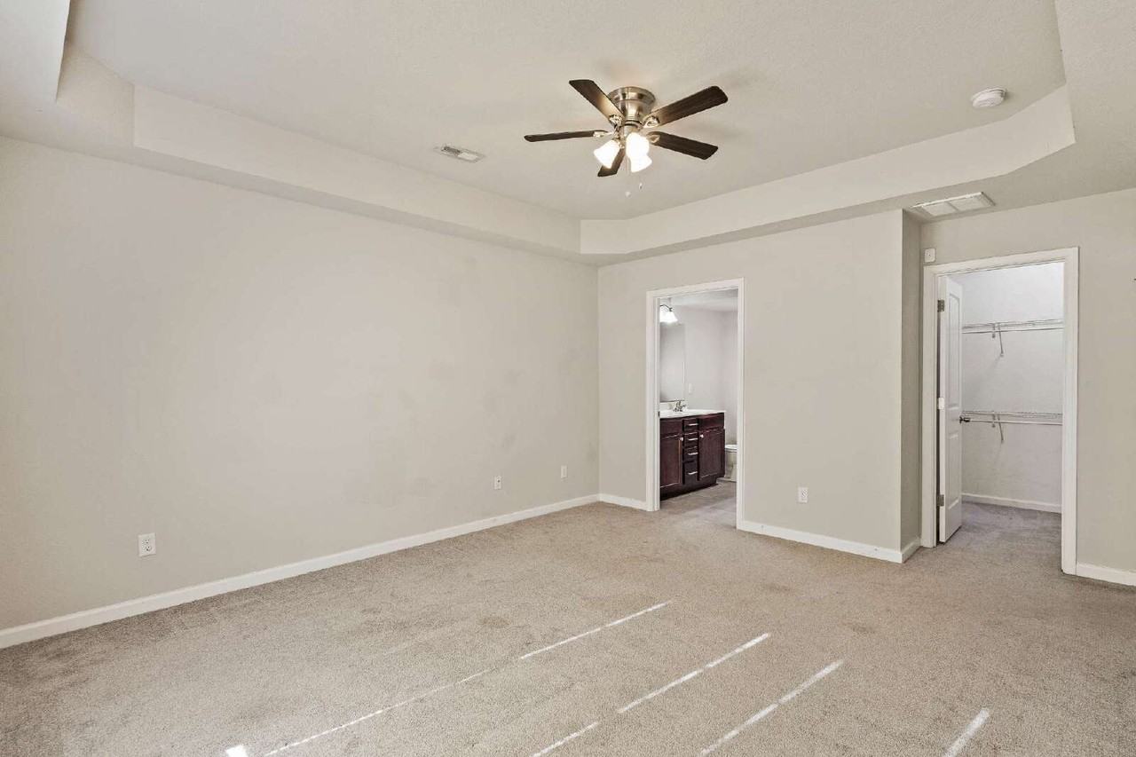 200 Seasons Cir Unit 803 - Photo 7 of 11