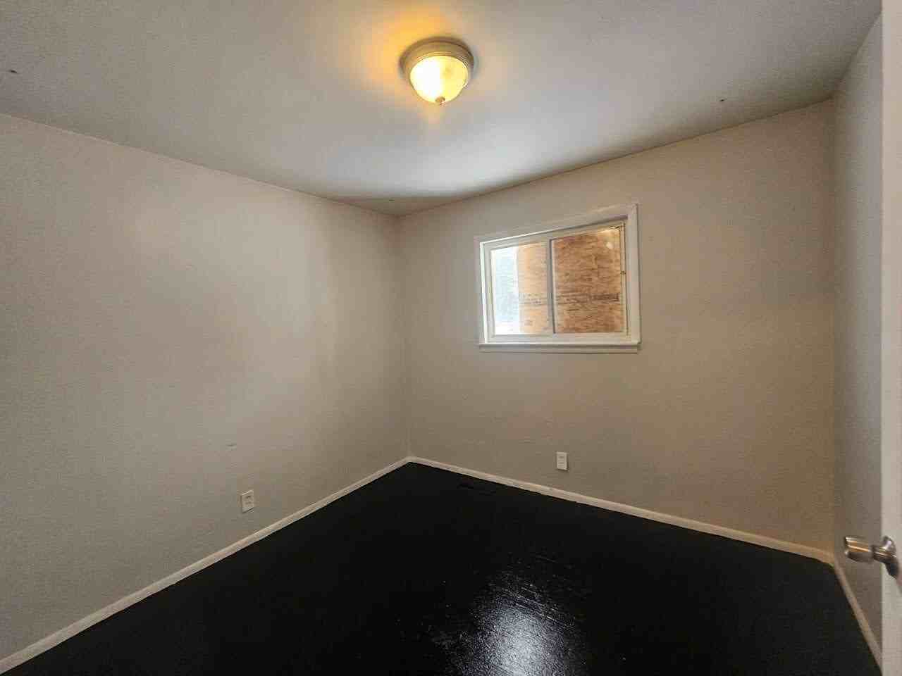 5509 Farmhill Rd - Photo 3 of 8