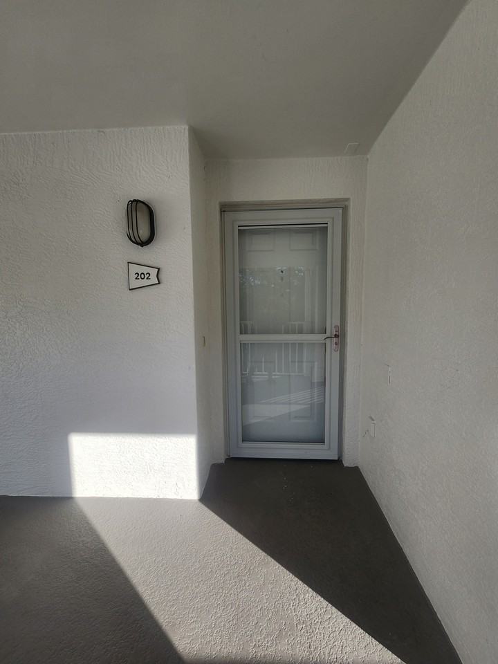 965 Tarpon Cove Dr #202 - Photo 3 of 23