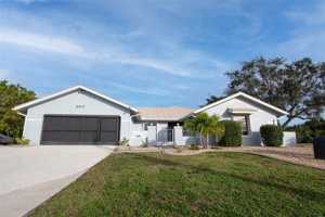 featured image of 2417 Magdalina Dr #C