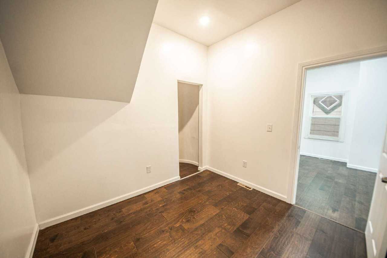 392 Fargo Ave #1LOWER - Photo 6 of 12