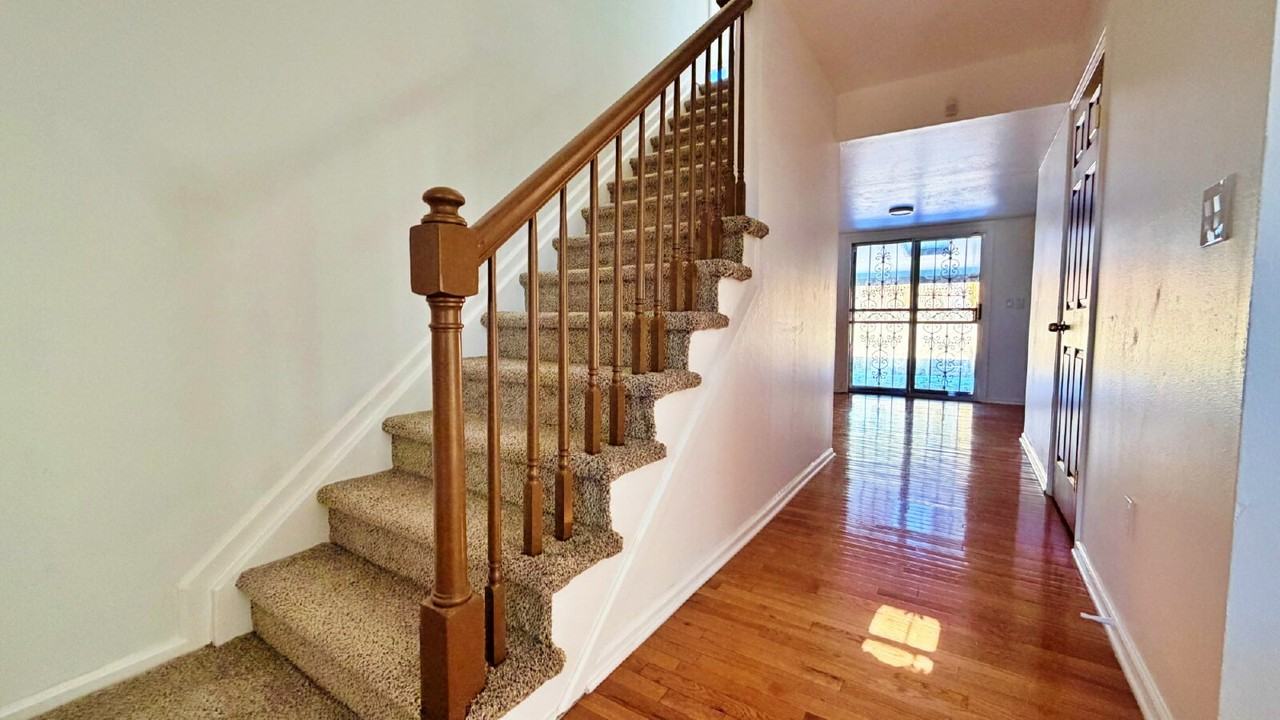 17125 E Pacific Pl - Photo 7 of 38