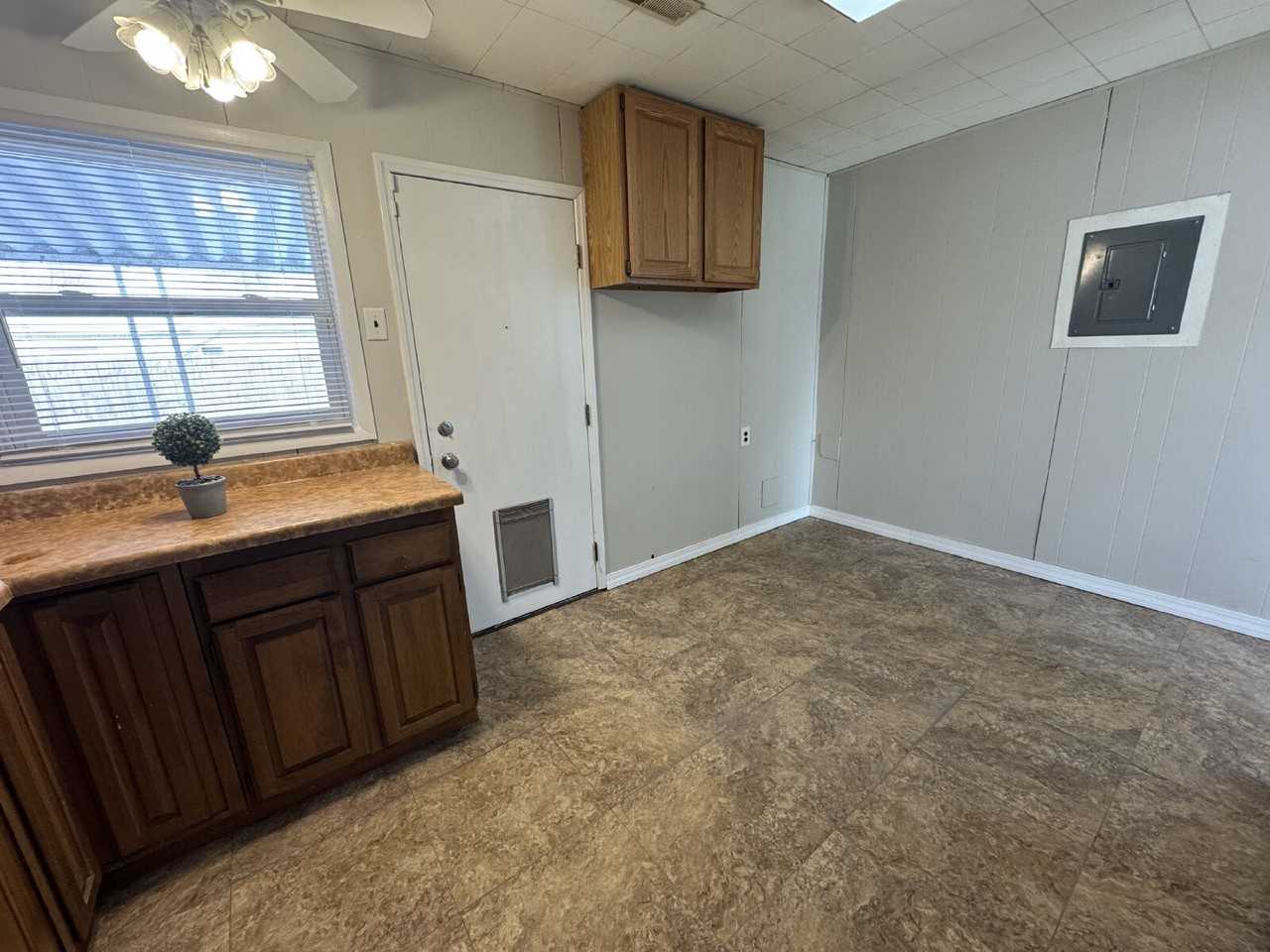 19 Fox Ct - Photo 7 of 14