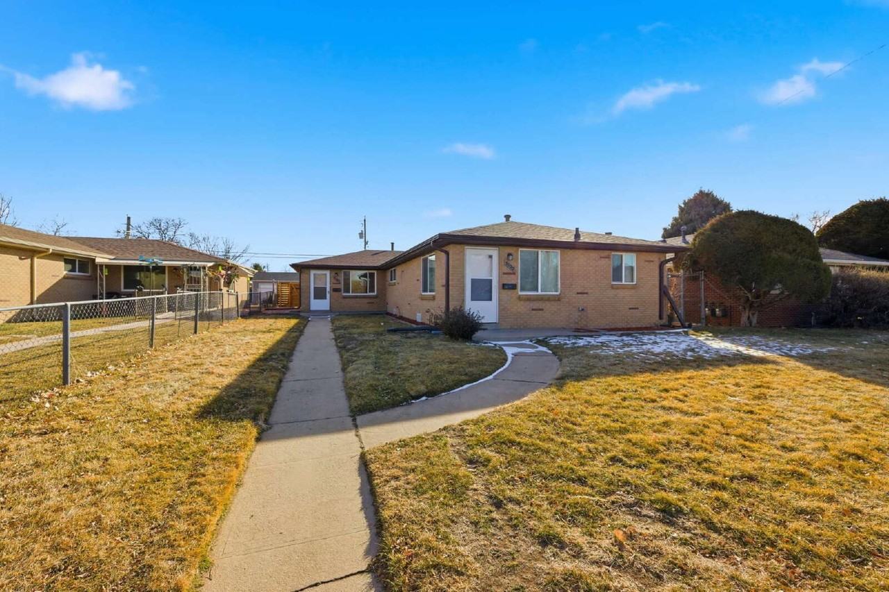 5104 E 33rd Ave - Photo 2 of 15