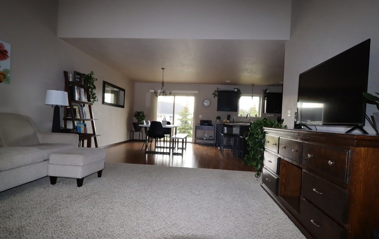 703 Creekview Ln - Photo 5 of 30