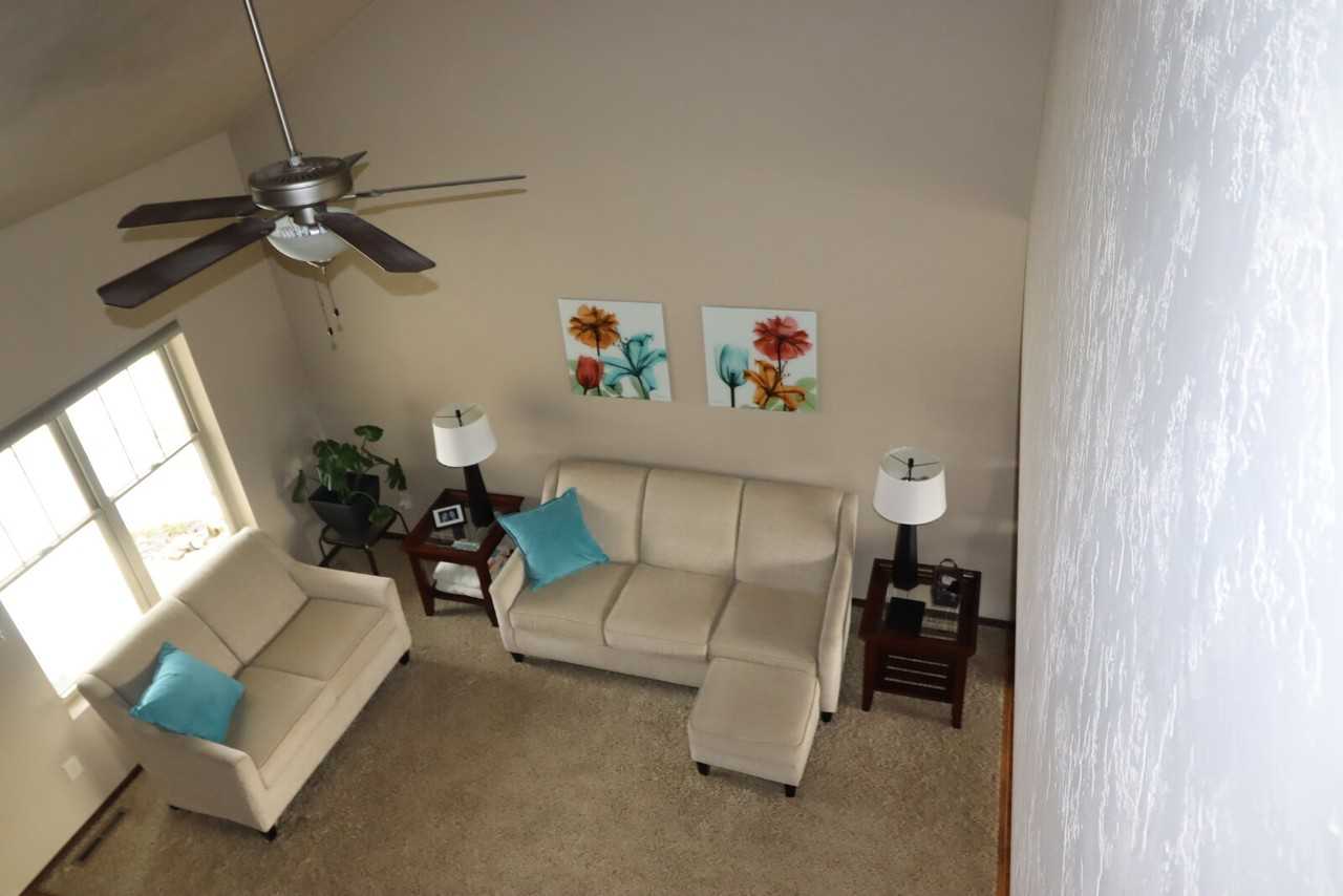 703 Creekview Ln - Photo 7 of 30