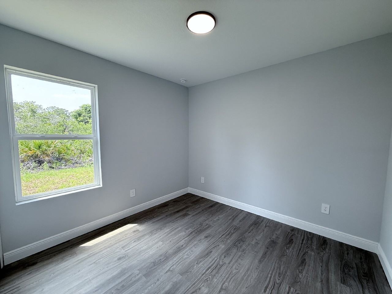 6940 Dickinson Dr - Photo 7 of 19