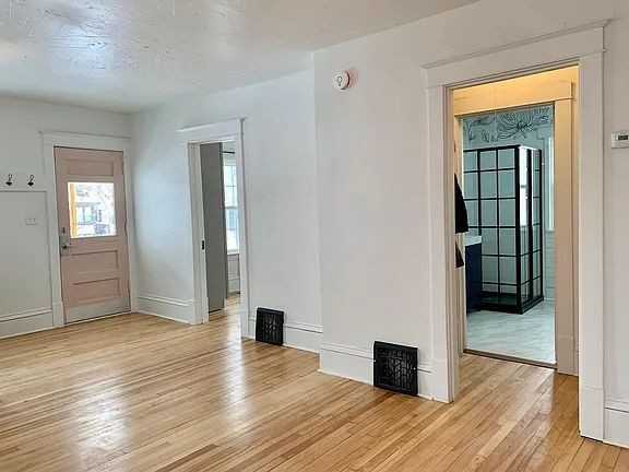 878 18th Ave Se - Photo 6 of 21