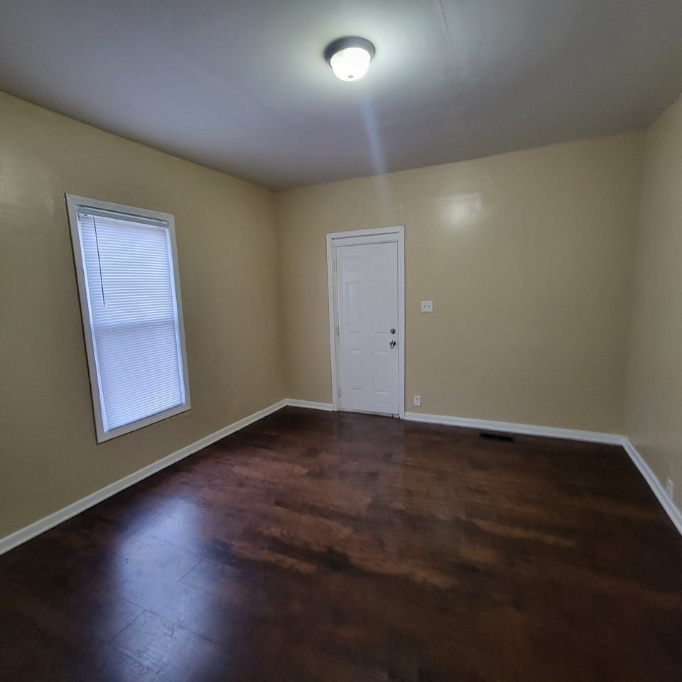 257 S Temple Ave - Photo 7 of 7