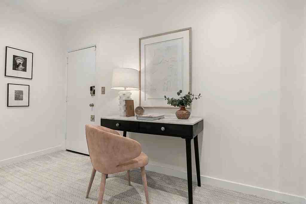 457 Beacon St - Photo 2 of 13