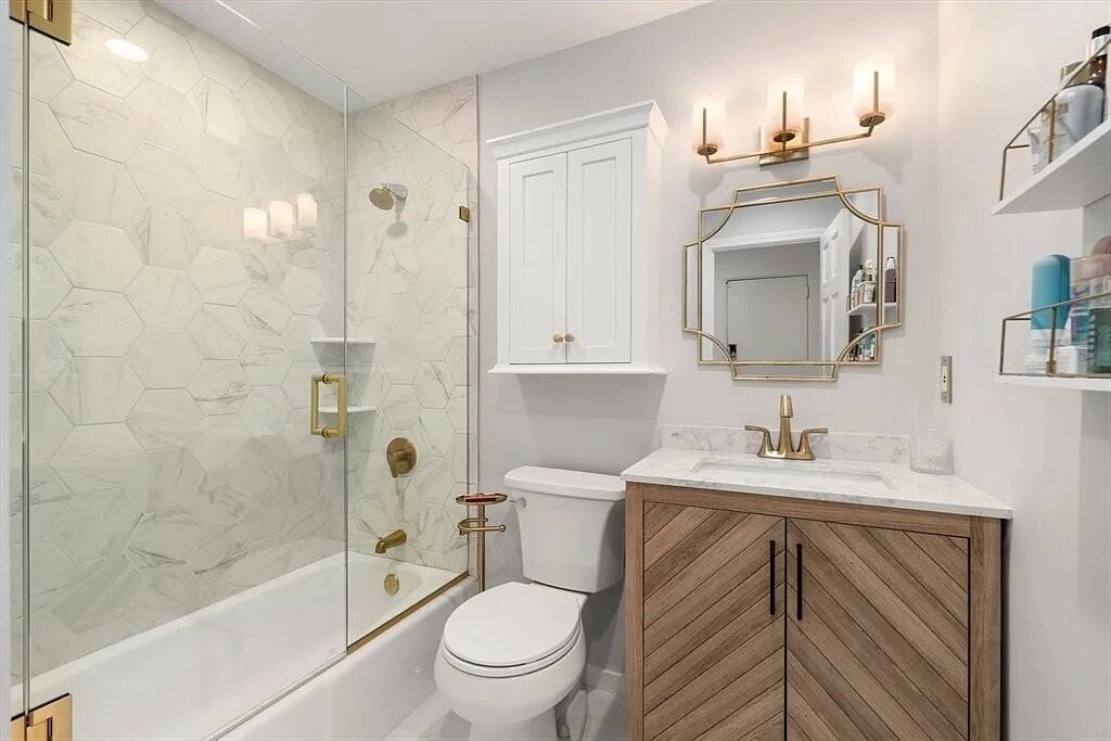 457 Beacon St - Photo 4 of 13