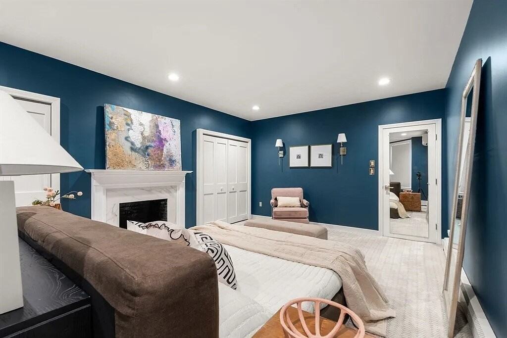 457 Beacon St - Photo 5 of 13