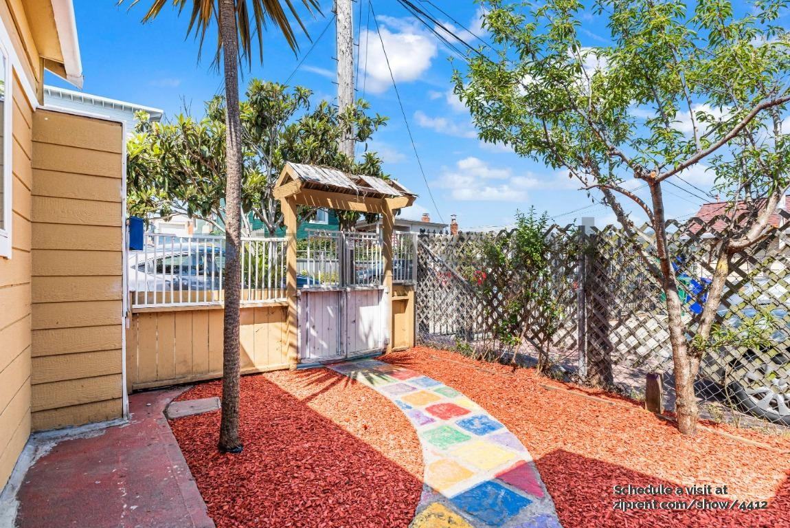 5210 Sacramento Ave - Photo 2 of 19