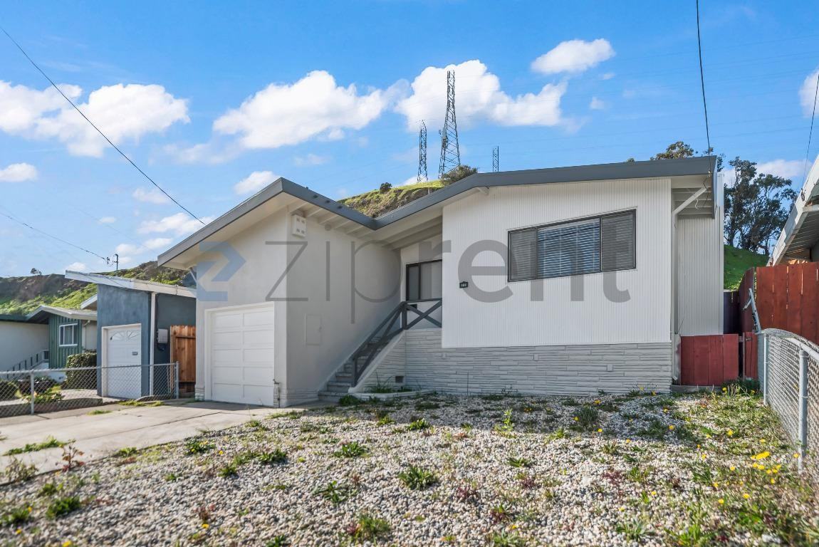 161 Pecks Ln - Photo 2 of 23