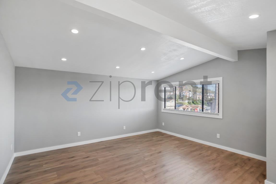 161 Pecks Ln - Photo 5 of 23