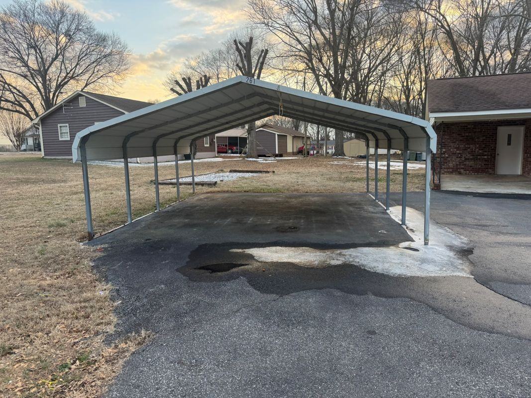 261 Oak Cir - Photo 2 of 9