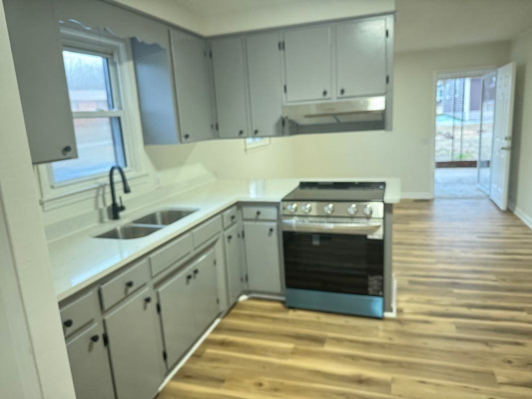 261 Oak Cir - Photo 3 of 9