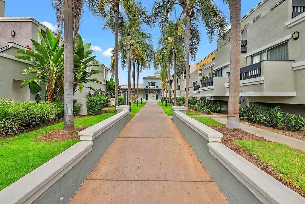 Villa Siena - Photo 2 of 39