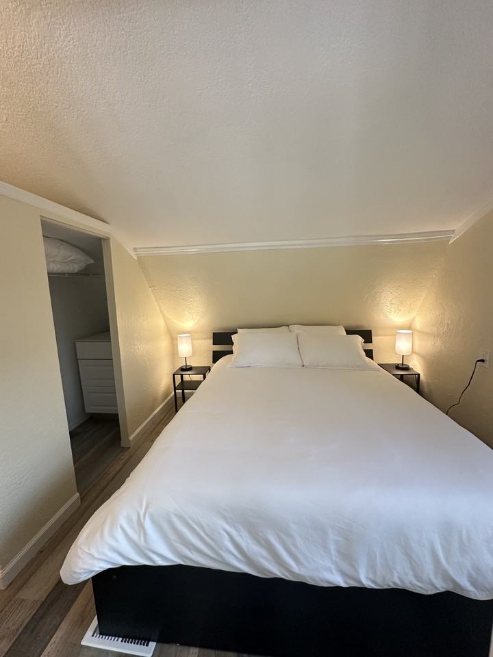 320 Holly Knowe Rd #1 - Photo 5 of 7