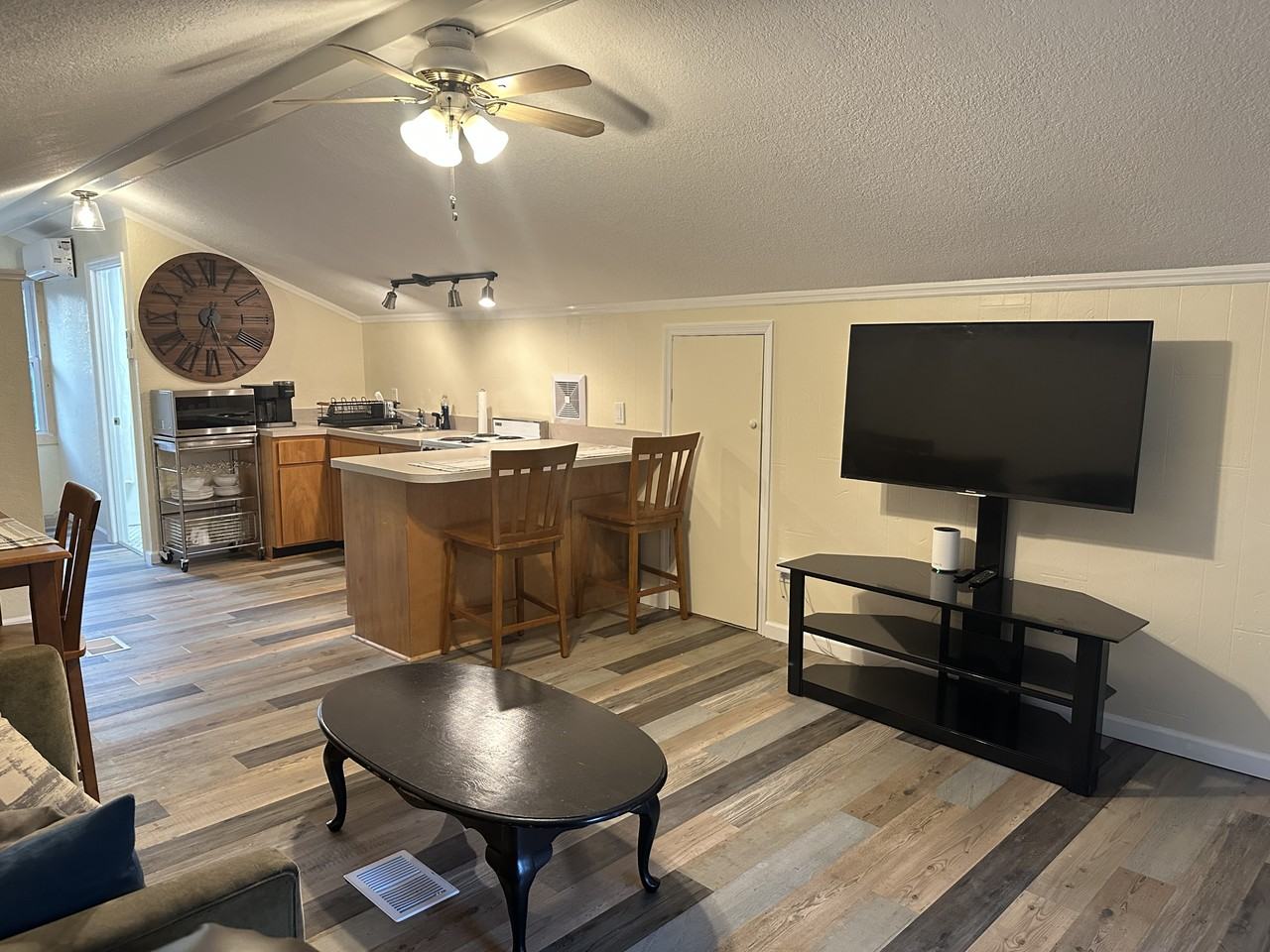 320 Holly Knowe Rd #1 - Photo 6 of 7