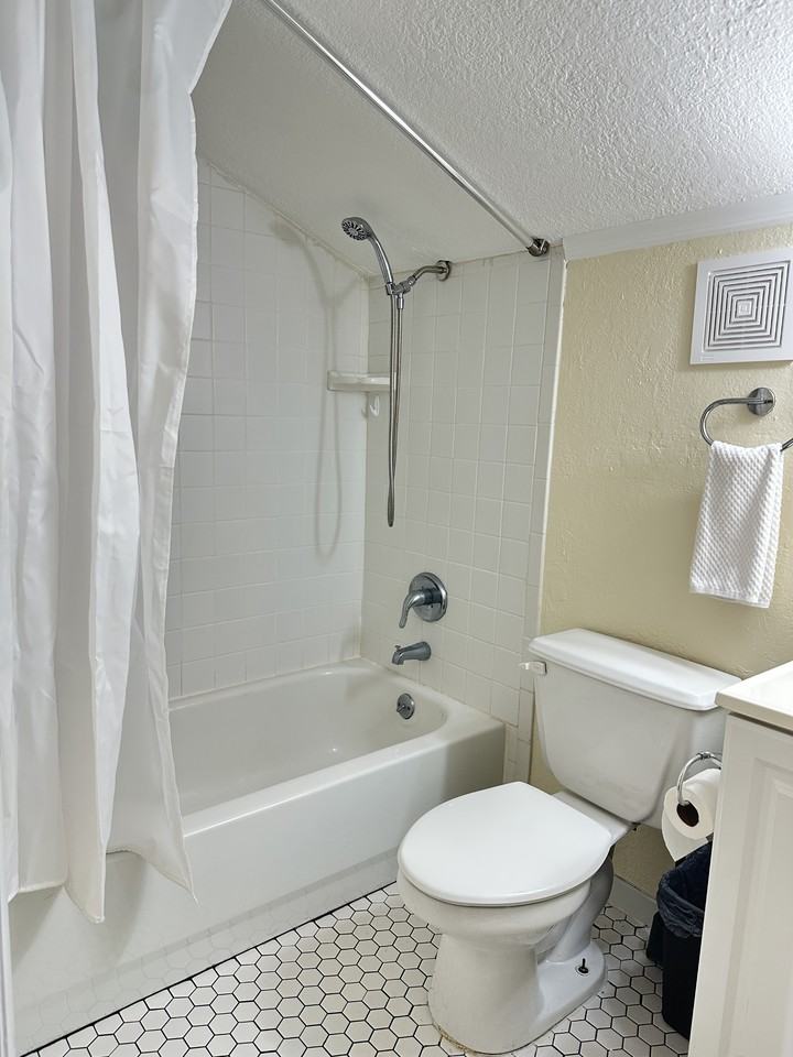 320 Holly Knowe Rd #1 - Photo 7 of 7