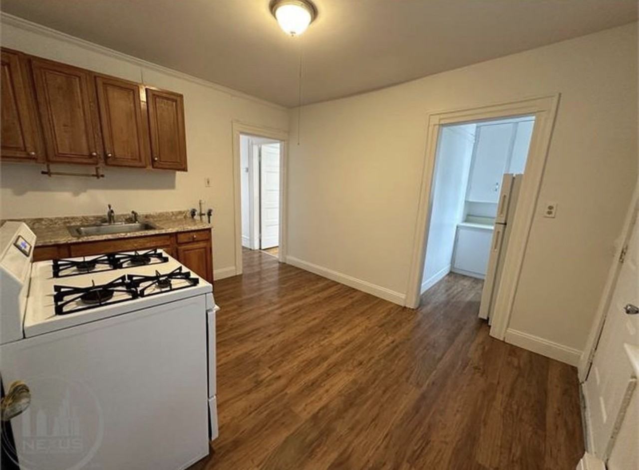 42 Lewis St #3 - Photo 5 of 12