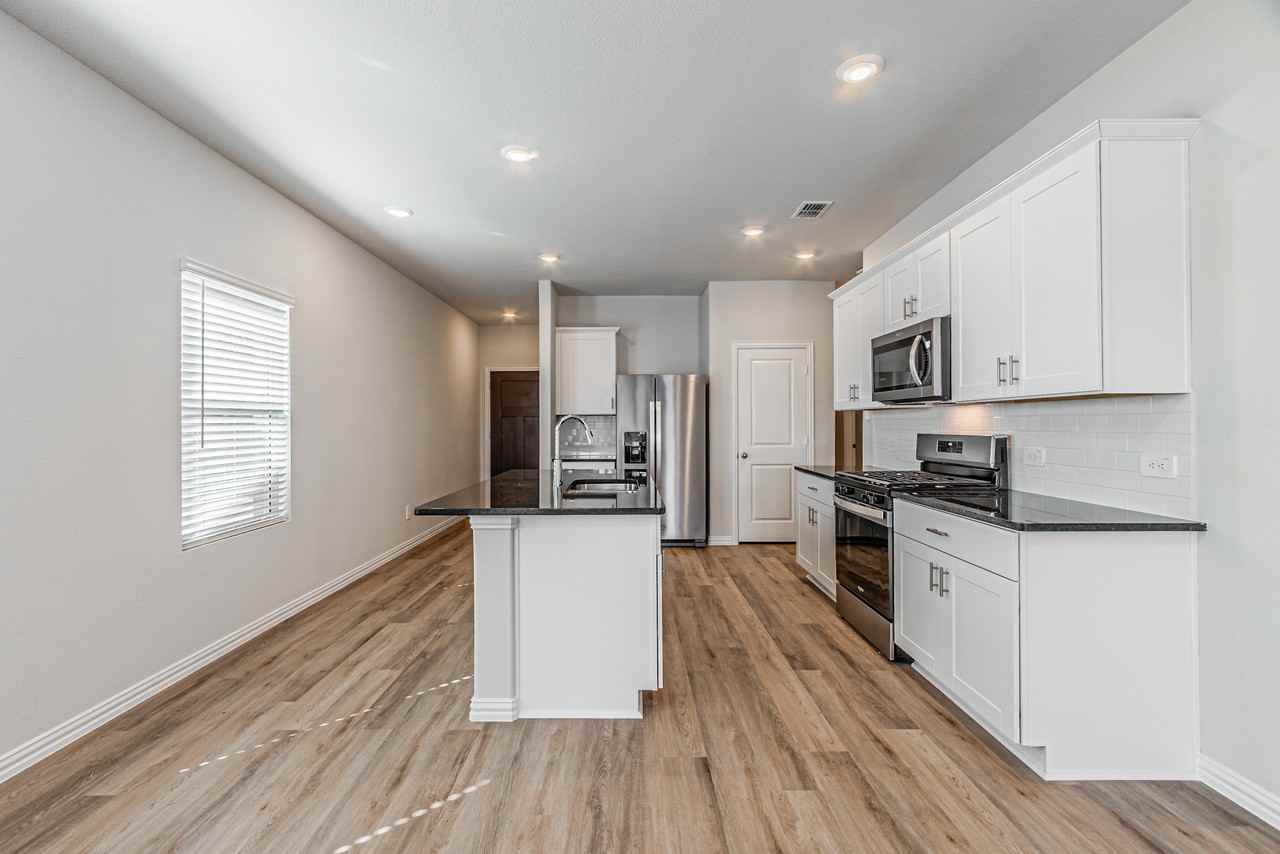 801 Leavenworth Dr #NA - Photo 7 of 34