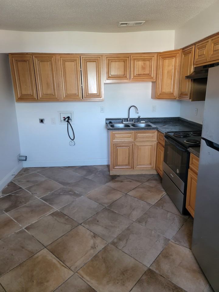 1802 Jo Ann Pl #NA - Photo 4 of 8