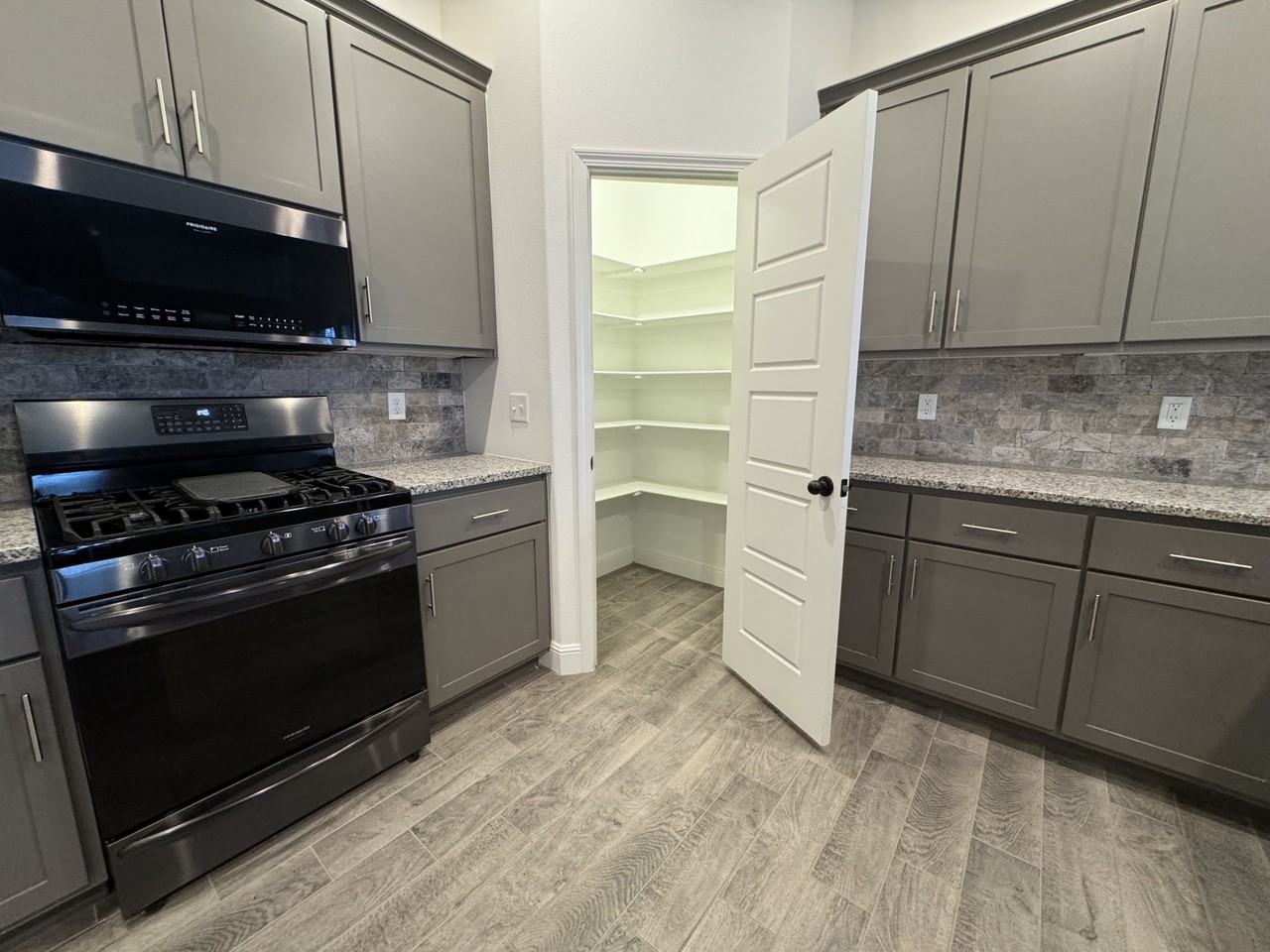 424 Nw 59 Ave #NA - Photo 6 of 16