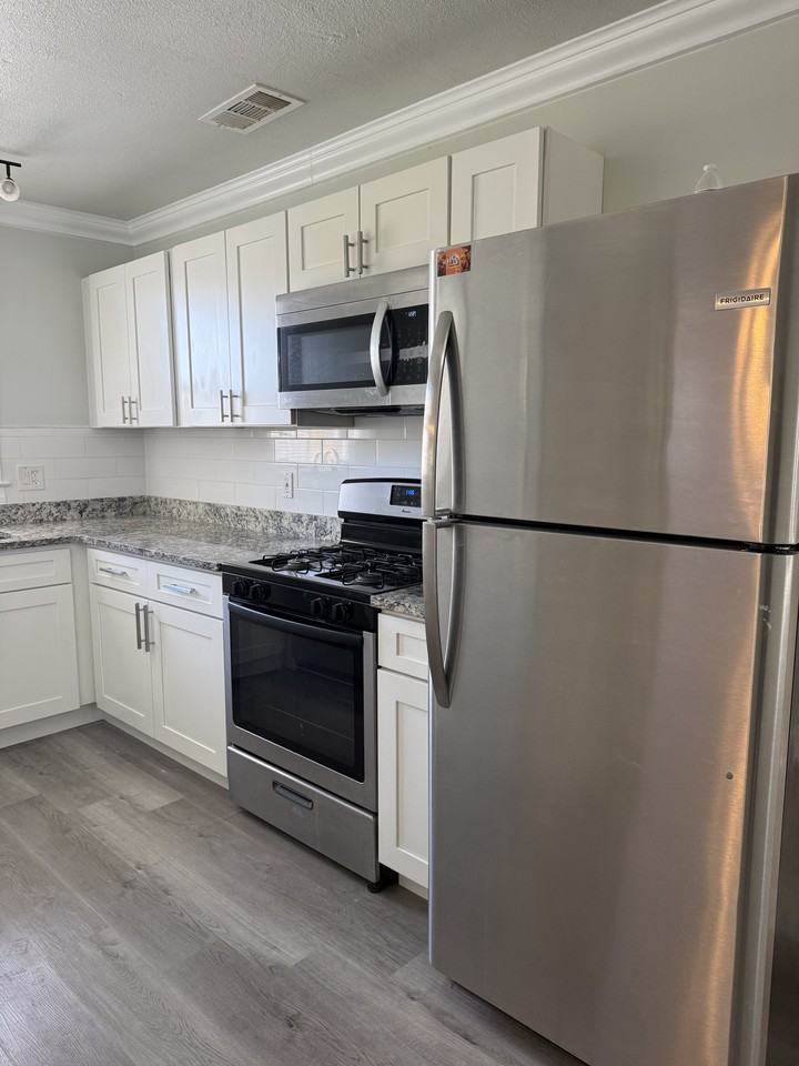 1600 Maryland Ave #NA - Photo 2 of 12