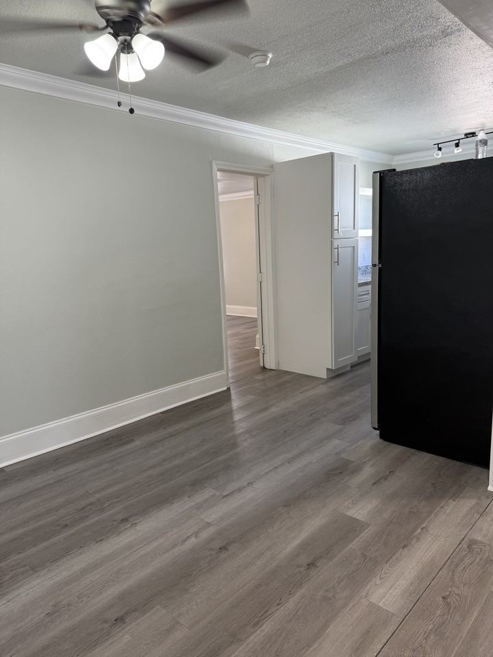 1600 Maryland Ave #NA - Photo 5 of 12