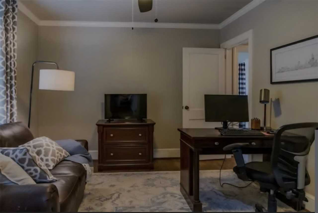 100 Oakwood St Nw #NA - Photo 2 of 7