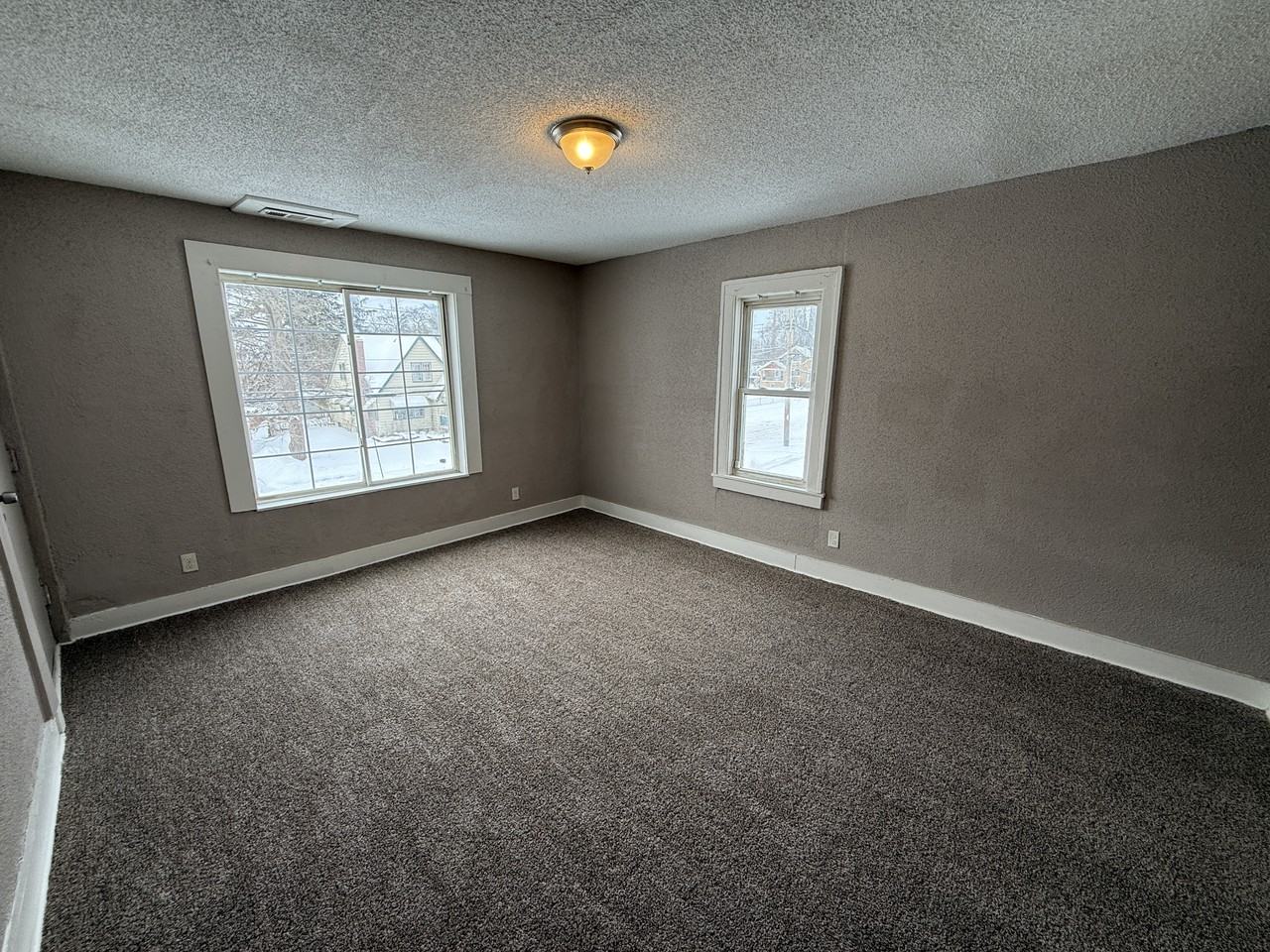 163 Green St #1 - Photo 4 of 9